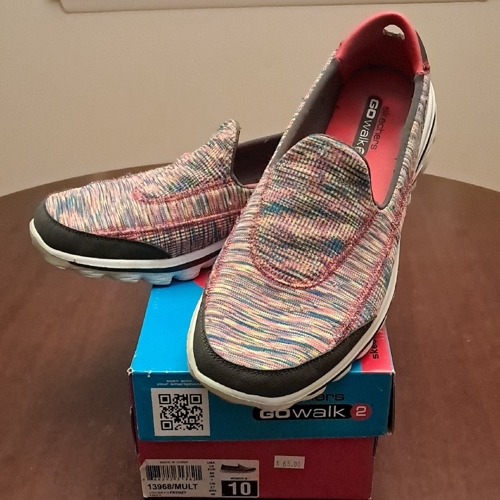 Skechers Go Walk 2 Multi Color Slip-On Sneakers